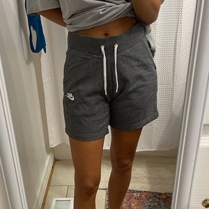 NIKE sweatshorts